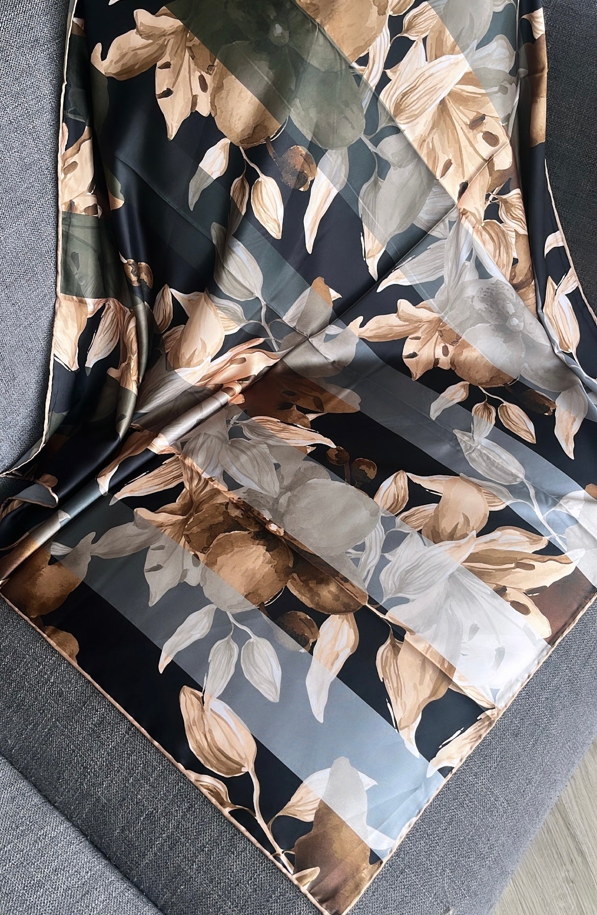 Golden colour blocked silky satin scarf