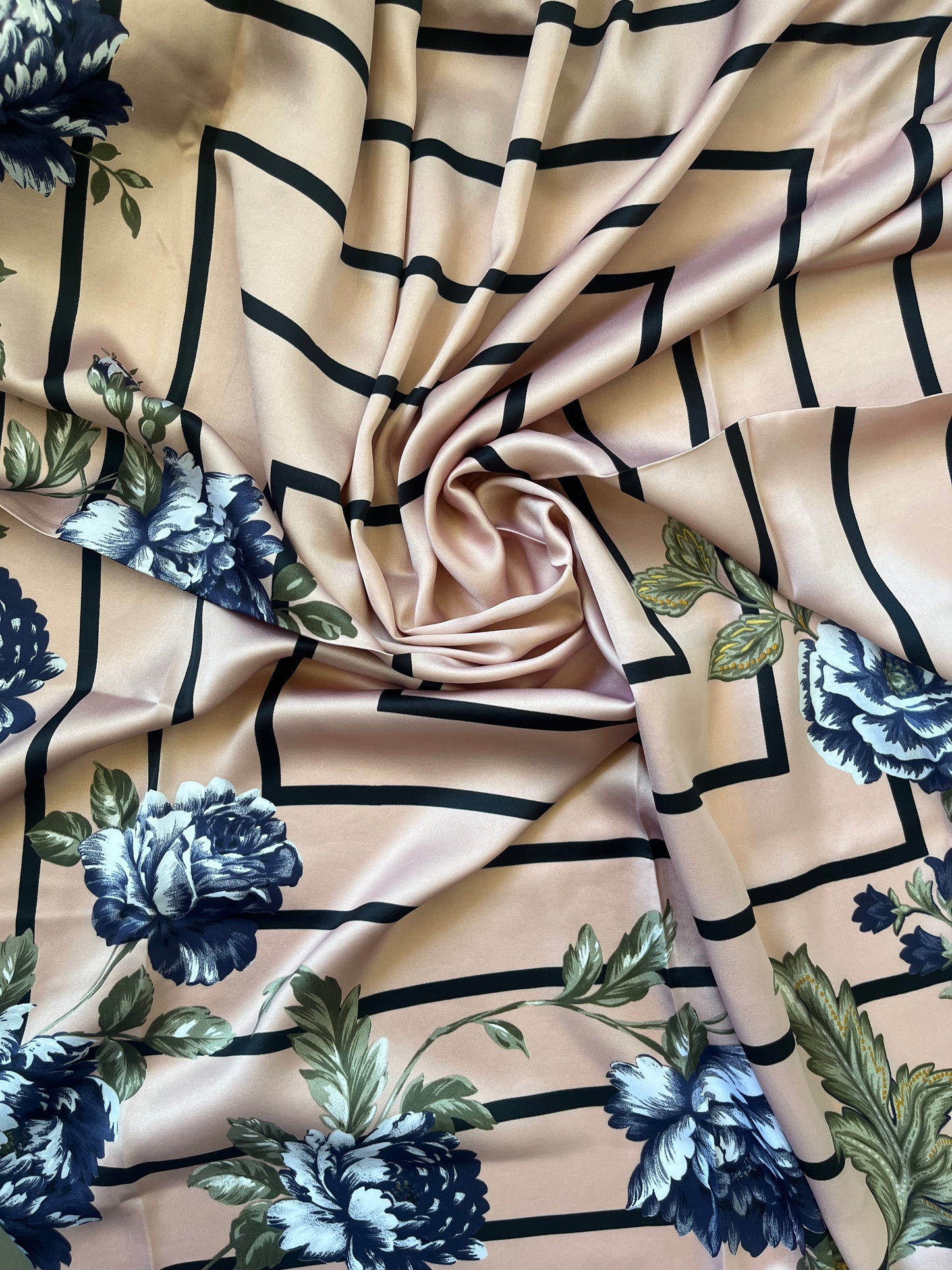 Floral printed scarf available in 5 colours
