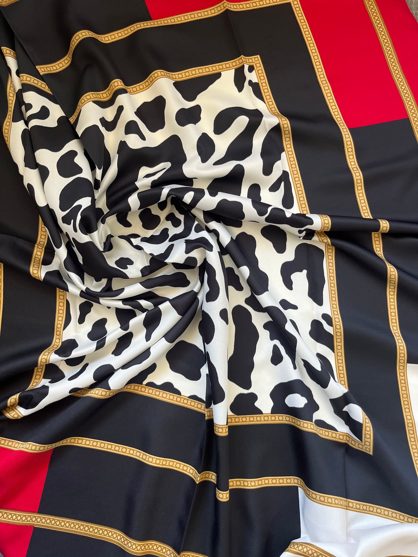 Red Leopard printed scarf with gold chain